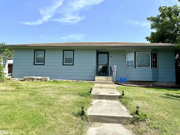 203 E Dallas ST, Montezuma, IA 50171