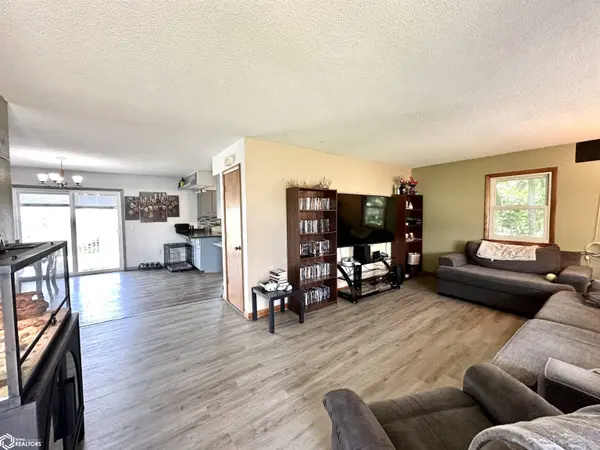 203 E Dallas ST, Montezuma, IA 50171