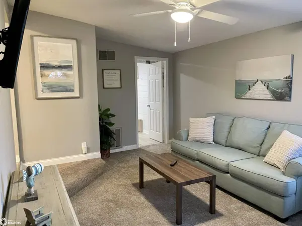205 Asbury DR, Clear Lake, IA 50428