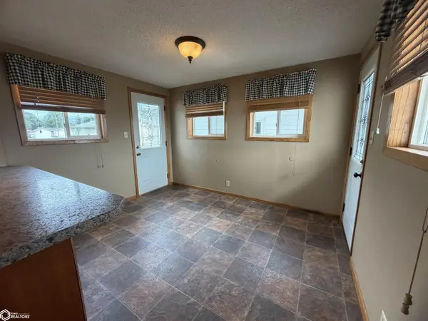 106 S Jeffrey ST, Le Grand, IA 50142