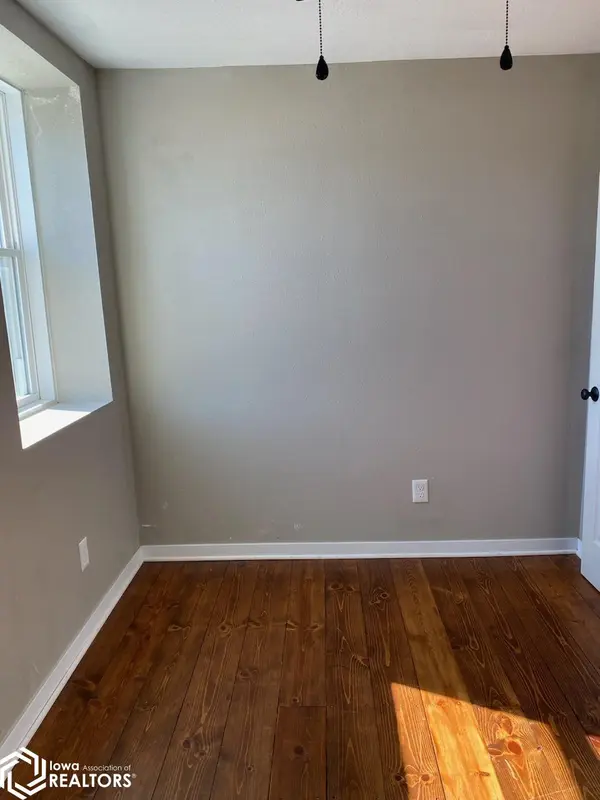 140 W Jefferson ST, Osceola, IA 50213