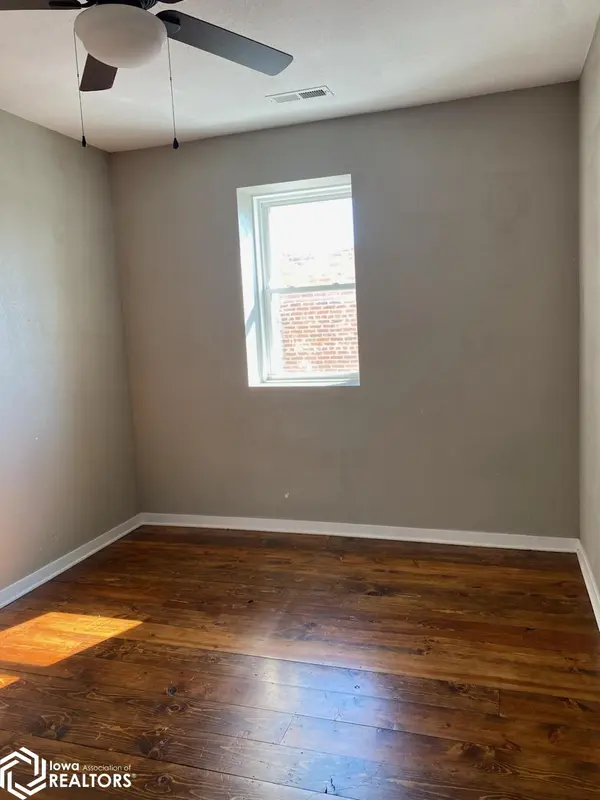 140 W Jefferson ST, Osceola, IA 50213