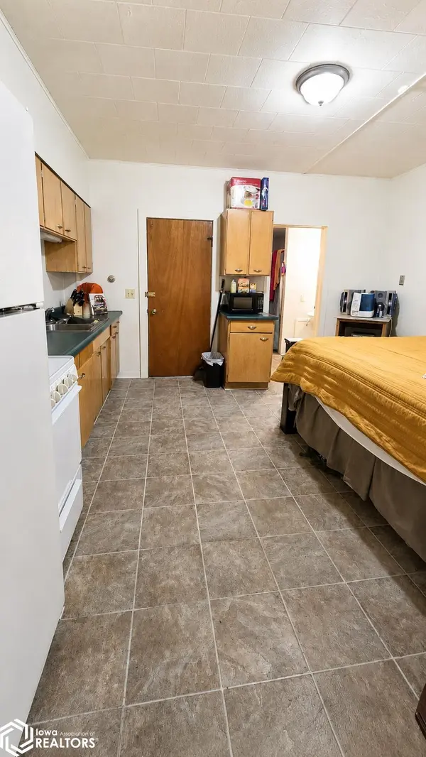 403 S 4Th AVE, Lake Mills, IA 50450