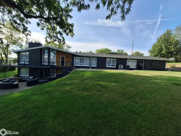 406 W 18th ST, Carroll, IA 51401