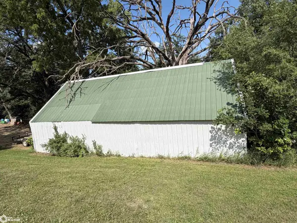 102 Cardinal DR, Coon Rapids, IA 50058