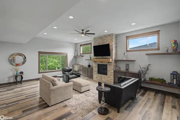 2205 NE Heritage DR, Grimes, IA 50111