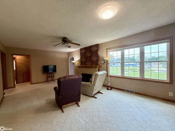 812 Chicago ST, Audubon, IA 50025