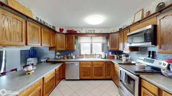 10910 Ulmus AVE, Rockford, IA 50468