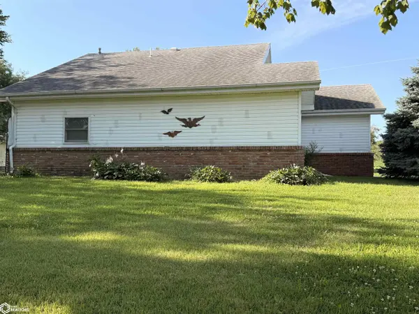 1001 Cherry Hills DR, Shenandoah, IA 51601