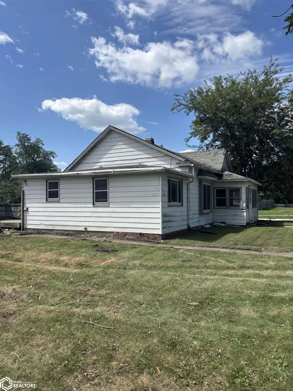 310 N Mulberry ST, Creston, IA 50801
