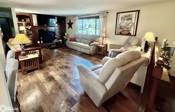 234 West 9th Street, Kanawha, IA 50447