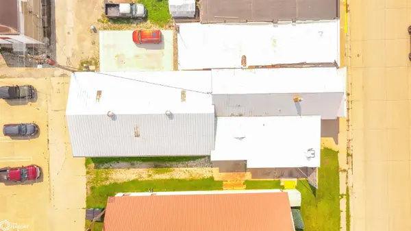 603 2nd ST, Victor, IA 52347