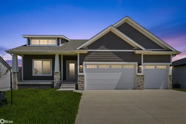 95 NW Hidden Knoll, Waukee, IA 50263