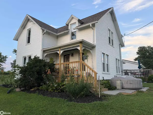 1876 Monroe AVE, Tipton, IA 52772
