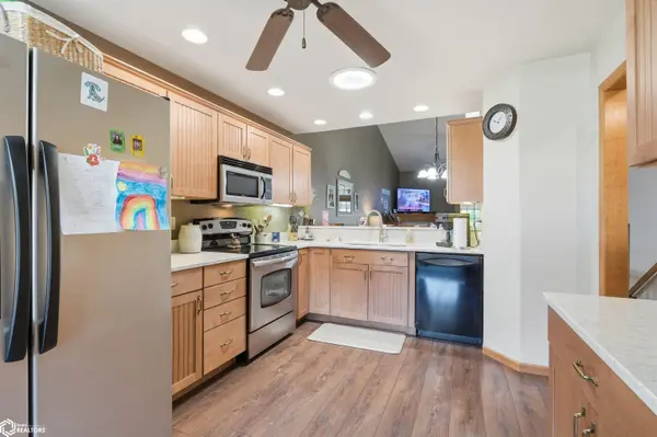 276 Hickory CT, Tiffin, IA 52340