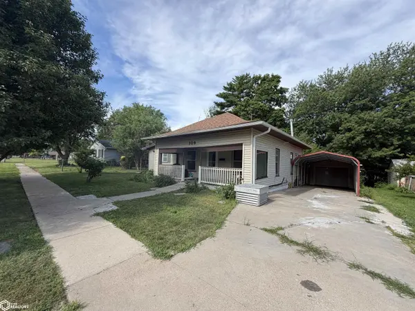 709 N 12th ST, Chariton, IA 50049