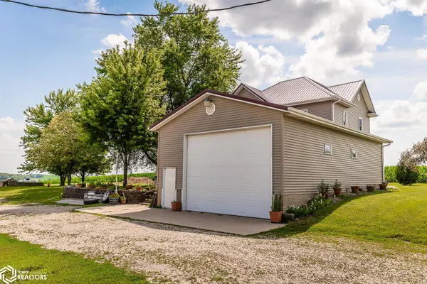 2054 350Th AVE, Brooklyn, IA 52211