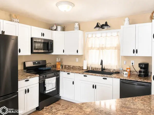 403 S Fillmore, Mount Ayr, IA 50854