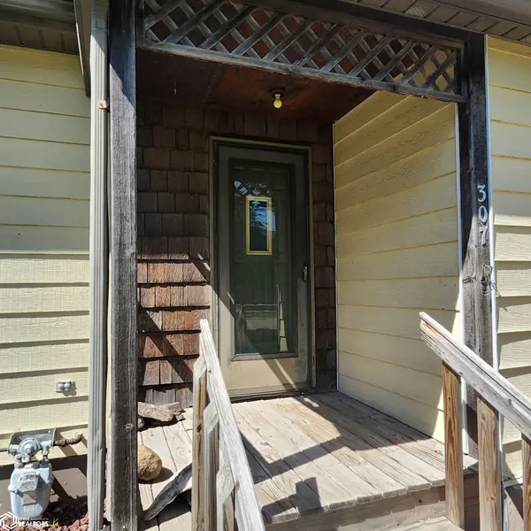 307 4th Ave N, Humboldt, IA 50548
