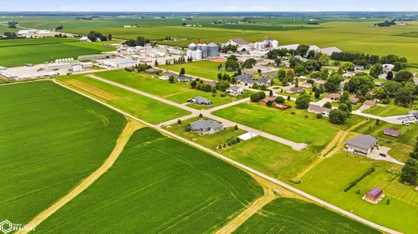 49 S 4th ST, Houghton, IA 52631