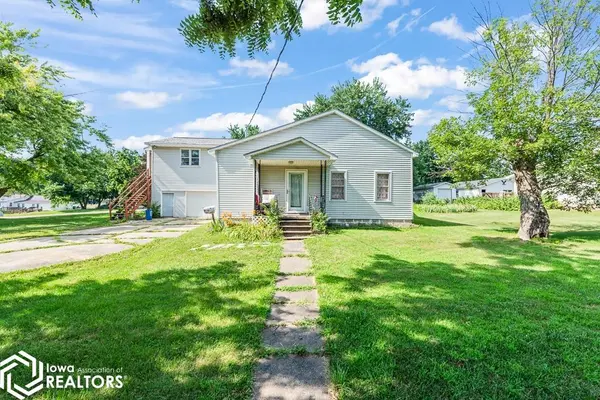 706 W Locust, Bloomfield, IA 52537