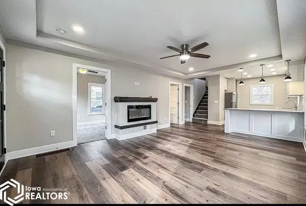 2735 Collage AVE, Des Moines, IA 50311