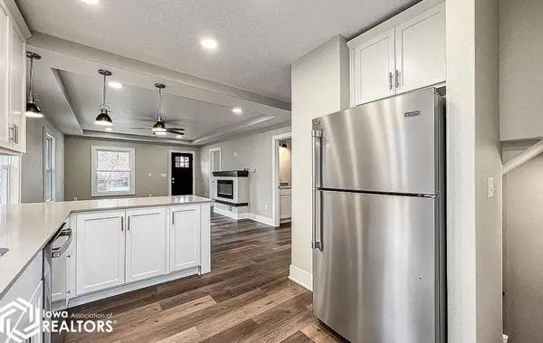 2735 Collage AVE, Des Moines, IA 50311