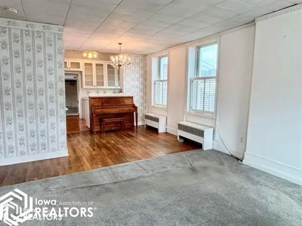 120 S Main ST, Fairfield, IA 52556
