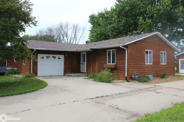 109 Oakridge DR, Forest City, IA 50436