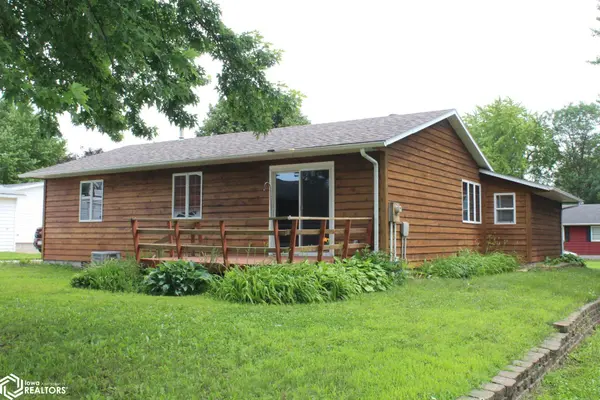 109 Oakridge DR, Forest City, IA 50436