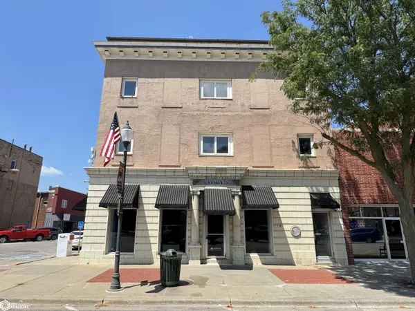 300 N 12Th ST, Centerville, IA 52544