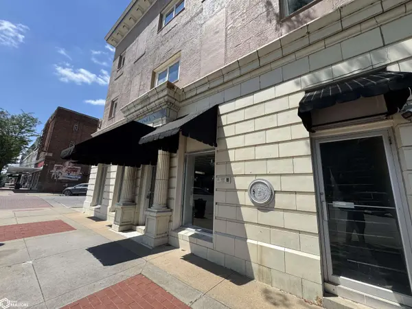 300 N 12Th ST, Centerville, IA 52544