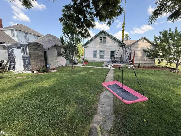 230 S Temple ST, Osceola, IA 50213