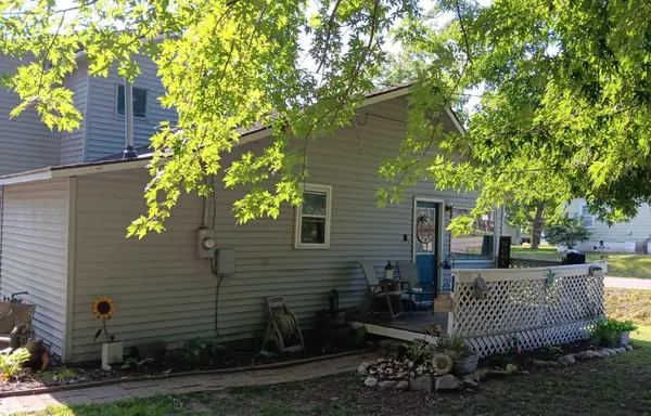 976 Lillian ST, Ottumwa, IA 52501