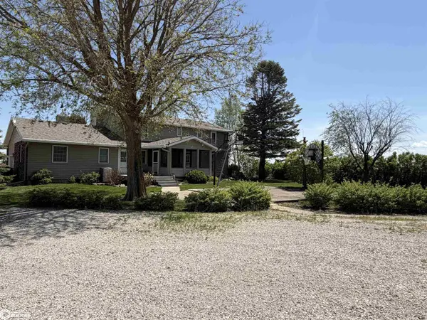2811 Jackson AVE, Clarion, IA 50525