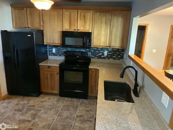 127 Grandview AVE, Ottumwa, IA 52501