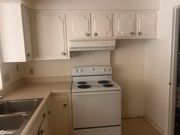 408 N D Unit 3G ST #3G, Fairfield, IA 52556