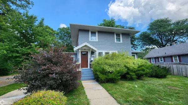864 3rd ST, Mason City, IA 50401