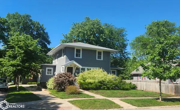 864 3rd ST, Mason City, IA 50401