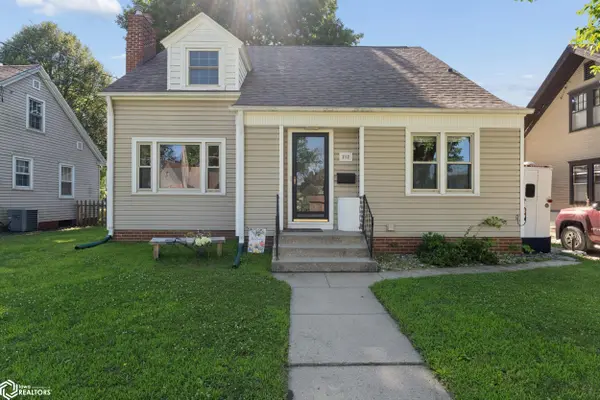 212 S Vermont AVE, Mason City, IA 50401