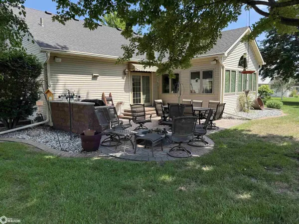 2331 Forest ST, Carroll, IA 51401