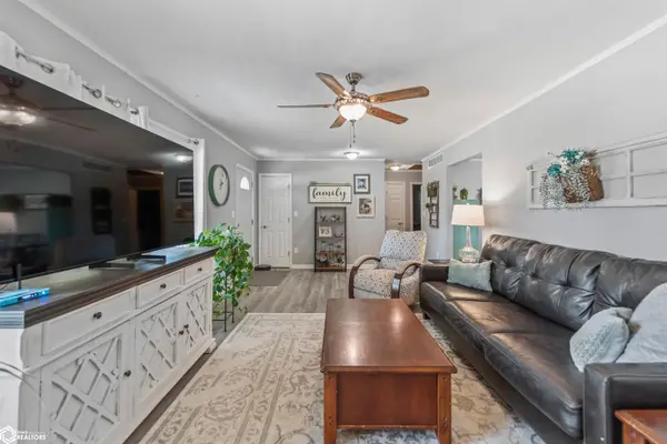 719 15th Street PL, Nevada, IA 50201