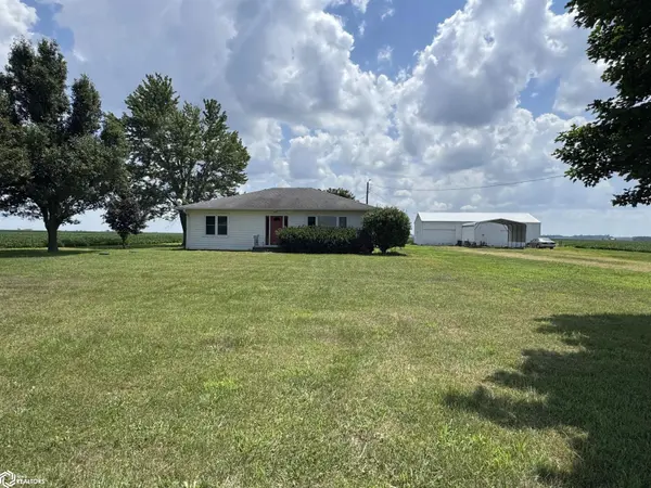 17463 100th ST, Wapello, IA 52653