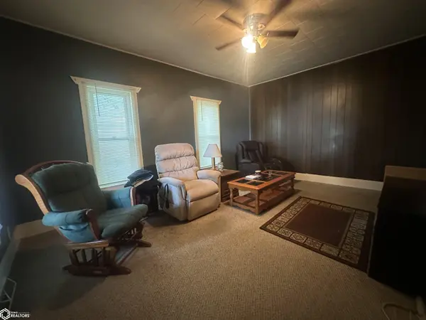 1402 Washington ST, Unionville, MO 63565