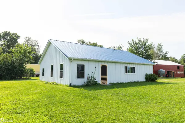 14500 Irish Ridge RD, Burlington, IA 52601
