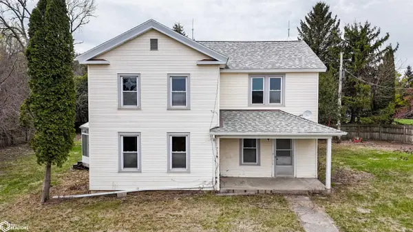 1000 Irish LN, Mount Vernon, IA 52314