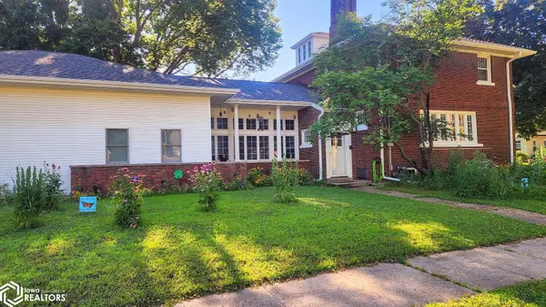 232 5th ST, Mason City, IA 50401