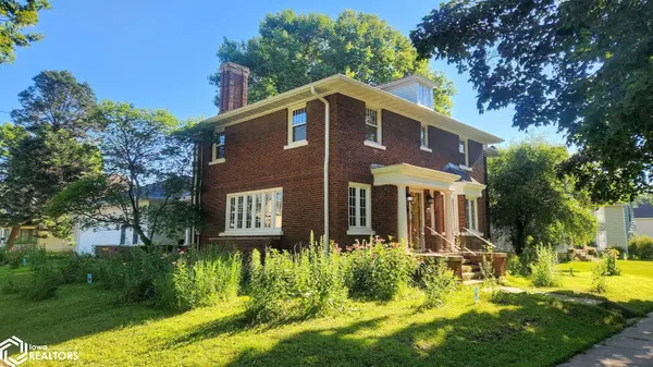232 5th ST, Mason City, IA 50401