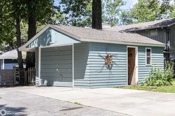 3822 240th ST, Clear Lake, IA 50428