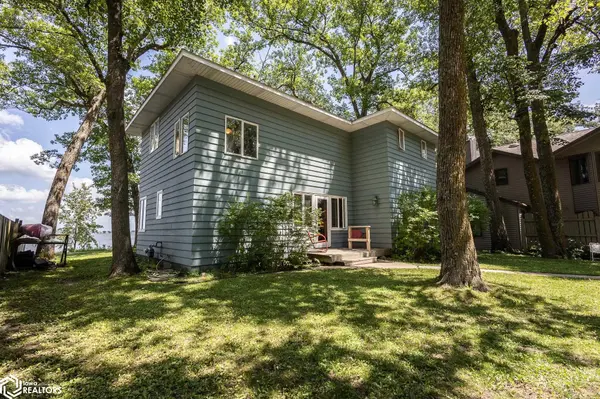 3822 240th ST, Clear Lake, IA 50428
